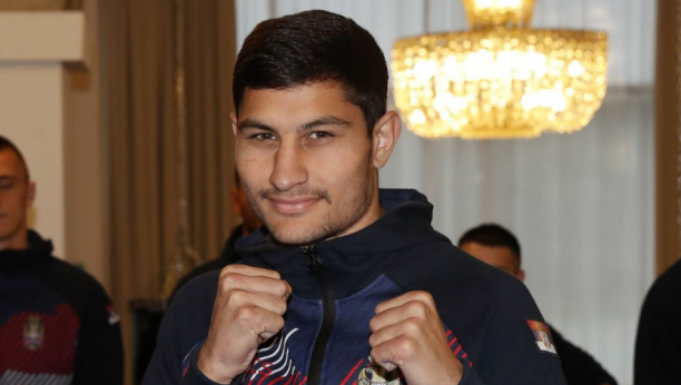 JEDNA DUŠA ZAUVEK! Rusi boksuju za Srbiju