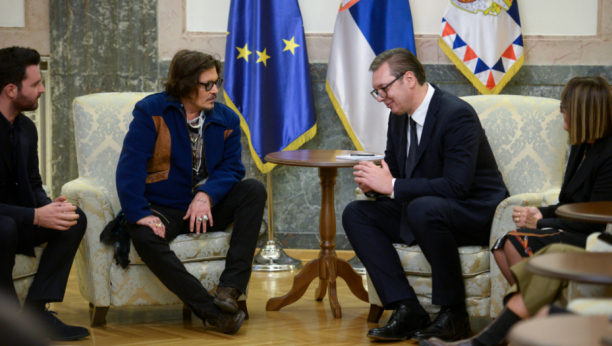 SASTALI SE VUČIĆ I DŽONI DEP Predsednik poručio: Dobrodošli u Srbiju! (FOTO/VIDEO)