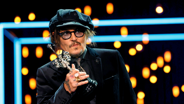 BIVŠA DEVOJKA DŽONIJA DEPA OTKRILA DETALJE NJIHOVE VEZE Verili su se posle dve nedelje, a onda se desio preokret