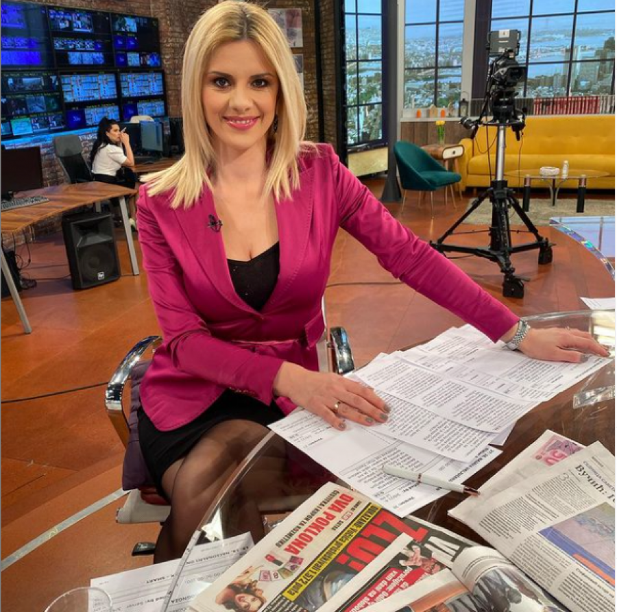 VODITELJKA SE VRATILA NA MALE EKRANE I OTKRILA NEPOZNATE DETALJE IZ ŽIVOTA: Imala je veliki strah, dotakla se supruga i bebe!