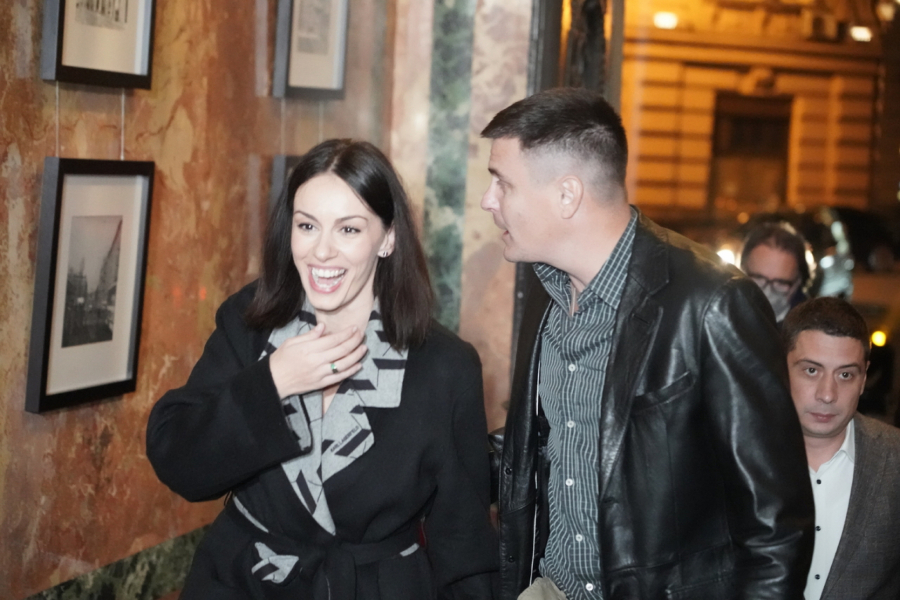 SLOBODA ZABORAVILA DA POVEDE VOJINA! Na večeru sa Depom Mićalovićeva nije došla sa mužem, već sa ovim glumcem