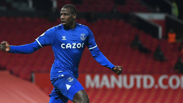 OGLASIO SE KLUB IZ LIVERPULA Vezista ne mora na operaciju