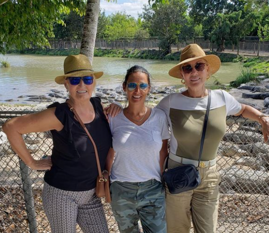 LEPA BRENA DANAS SLAVI ROĐENDAN Pevačica provodi dan sa aligatorima, a ovoliko godina je napunila!