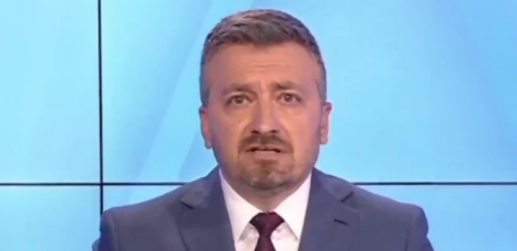 ZBUNJENO LICE, NEKA SLOVA KOJA IDU, ŠTA JE OVO?! Đilasov omiljeni novinar Slobodan Georgiev ne ume da čita sa idiota (VIDEO)