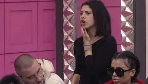 GADIŠ MI SE! Maloletna Milica ponovo besni na Mensura iz čista mira, ovakve reči mu nije uputila ni Mina Vrbaški kojoj je izgovarao užasne reči!