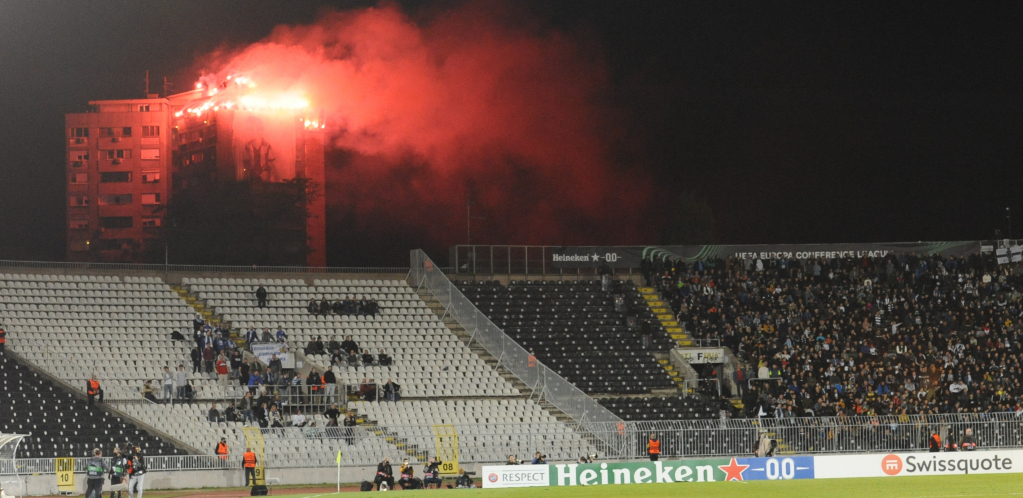 UEFA BEZ MILOSTI Partizan drastično kažnjen zbog navijača!