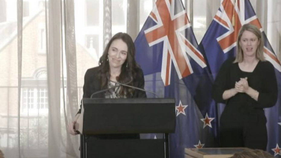 PREMIJERKA NOVOG ZELANDA SE OBRAĆALA NOVINARIMA Pogledajte njenu reakciju usled snažnog zemljotresa (VIDEO)