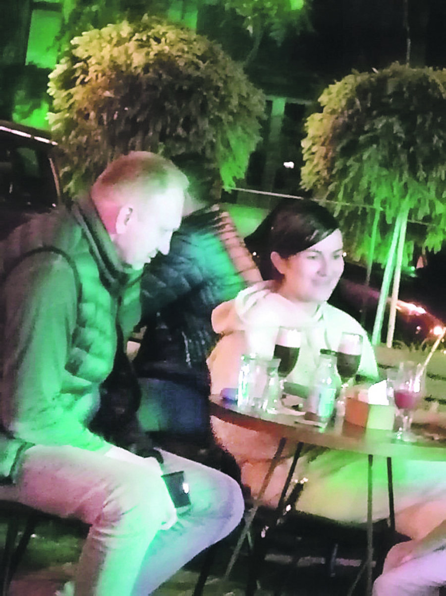NJIMA SE SVE MOŽE Posle Đilasa, i Jeremić uslikan s novinarkom u kafiću