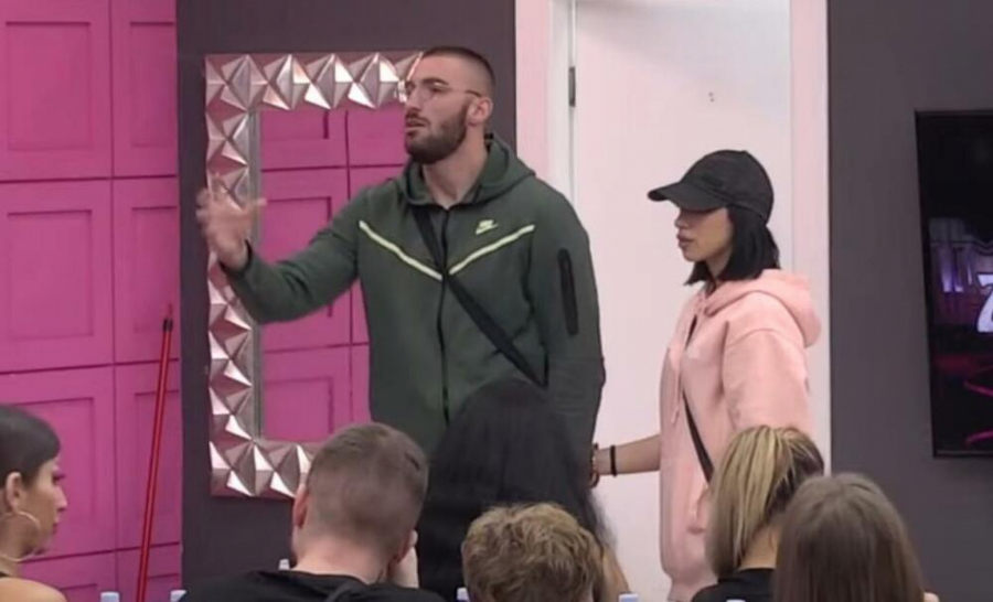 KO JE ON DA MENI DRŽI LEKCIJE? TO JE VAN PAMETI! Miličina majka besna kao ris zbog Mensurovih reči