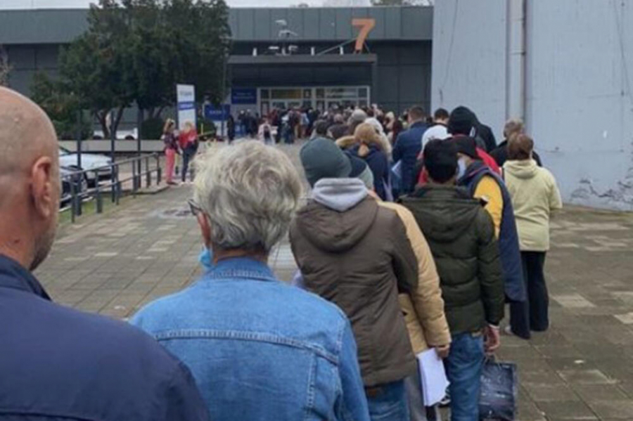 PONOVO RED NA SAJMU Razlog - kovid propusnice!