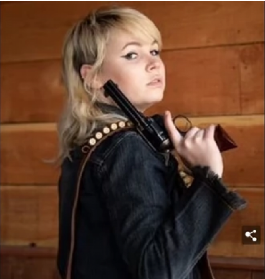 ONA JE NAPUNILA PIŠTOLJ ALEKU BOLDVINU Tvrdila da nije spremna za ovaj posao, mlada Hana napravila grešku zbog koje je stradala Halina!