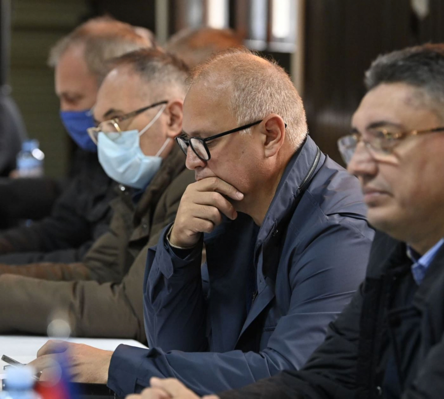 VESIĆ NAJAVIO PREOKRET: Zajedničkim snagama možemo da uradimo da ova naselja postanu bolje mesto za život svih ljudi!