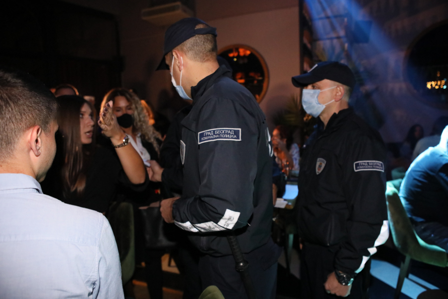 KAFANE U BEOGRADU SPREMAJU PLAN Muzika će počinjati tačno u ovo vreme, nastala opšta histerija zbog novih mera