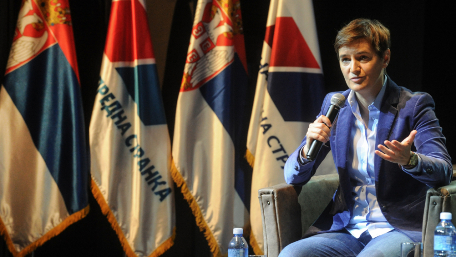 BRNABIĆ PORUČILA MLADIMA SRPSKE NAPREDNE STRANKE Ne povlačite se pred barabama koje nikad ništa nisu uradile