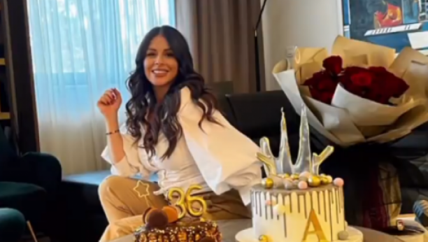 PLAČUĆI SAM IŠLA NA POSAO! Evo čime se Ana Sević bavila pre pevanja, imala je fantastičnu platu!