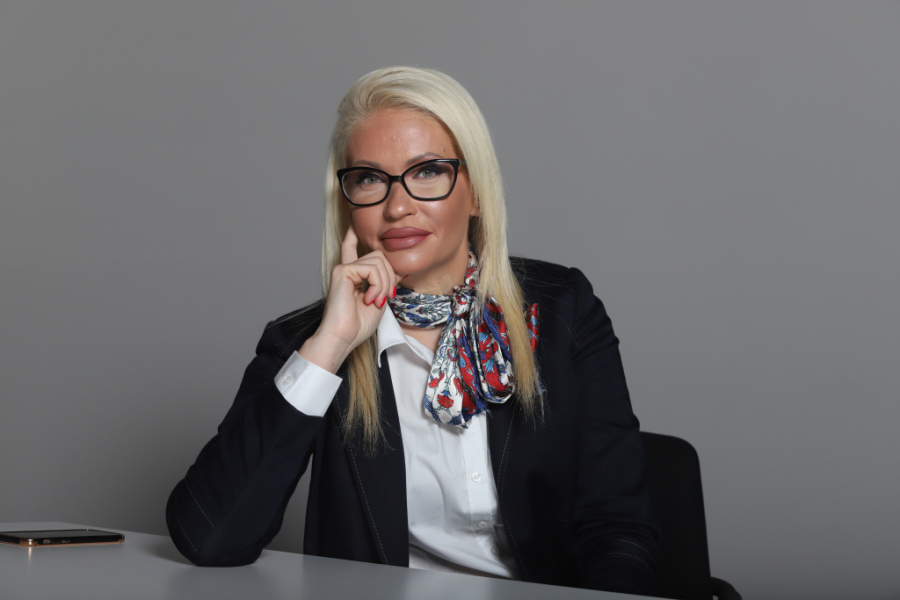 UNIŠTILI SRBIJU ZARAD LIČNE KORISTI Joksimović, Kesar, Sandra Božić i Nevana Đurić oštro reagovali: Ne zaboravljamo kako se grli Đilas sa ubicama