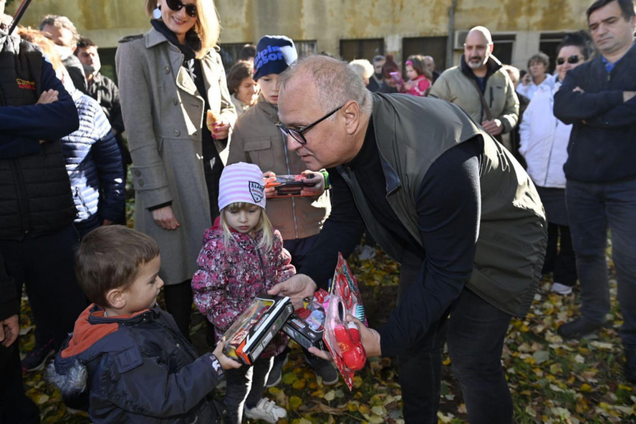 VESIĆ JE NOVOBEOGRAĐANIMA OBEĆAO KONKRETNU POMOĆ Biće nađena rešenja i za komunalne i za građevinske probleme