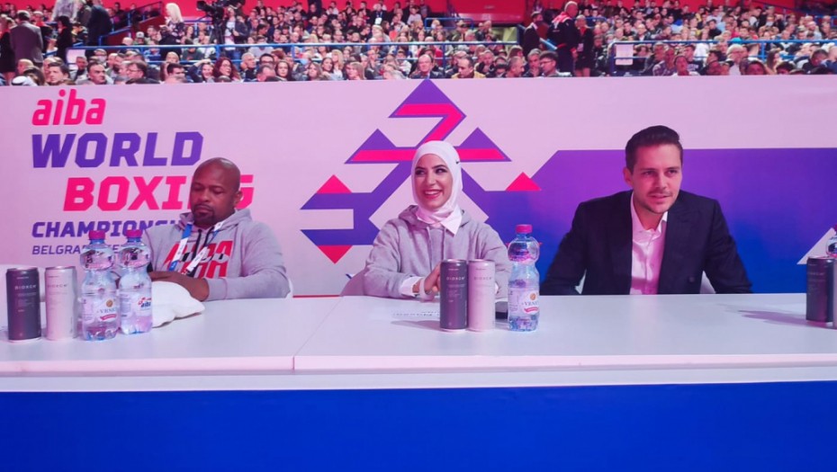 SLIKA KOJA JE OBIŠLA SVET! Počelo Svetsko prvenstvo u boksu u Beogradu! (FOTO, VIDEO)