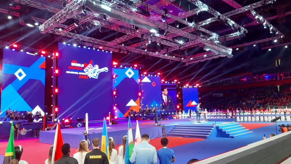 SLIKA KOJA JE OBIŠLA SVET! Počelo Svetsko prvenstvo u boksu u Beogradu! (FOTO, VIDEO)