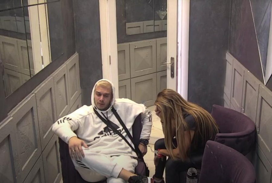 BURMU NE SKIDA! Dejan kuka na sav glas zbog Dalile, priziva samo jednu osobu da mu pruži utehu, a to nije njegova supruga!