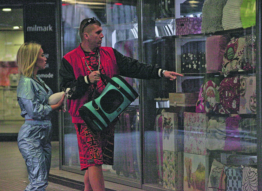 ALO! PAPARACO Rijaliti par uhvaćen u šetnji Beogradom: Tea i Čorba kupuju polovne stvari!