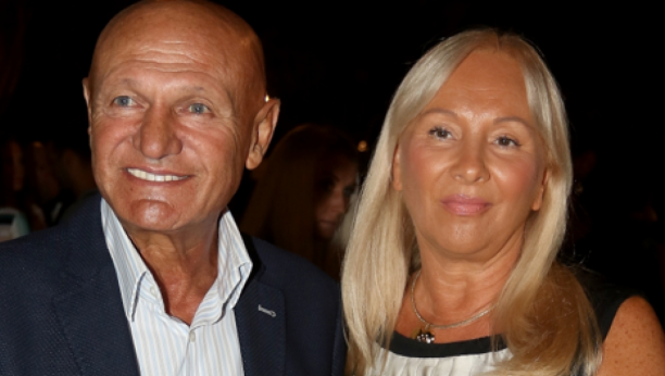 S NAMEROM KRENUO U VELIKI GRAD Goca Šaulić se slomila kada je videla bistu pokojnom Šabanu (FOTO)