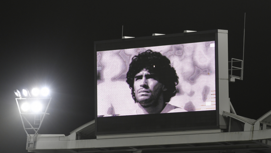 OMAŽ EL PIBEU! Barselona protiv Boke na Maradona kupu!