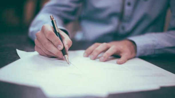 ŠTA POTPIS GOVORI O VAMA? Napišite svoje ime i prezime - saznajte sudbinu