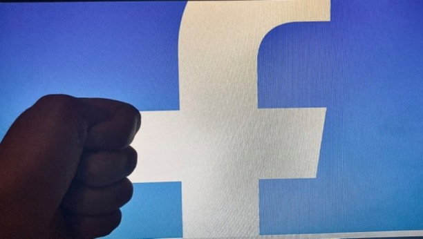 GUBICI ZAPADA ZBOG BLOKADE U RUSIJI Fejsbuk gubi 3,6 miliona dolara dnevno