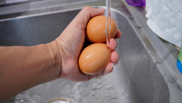 Kokošje jaje kao spas: Spustite temperaturu na prirodan način