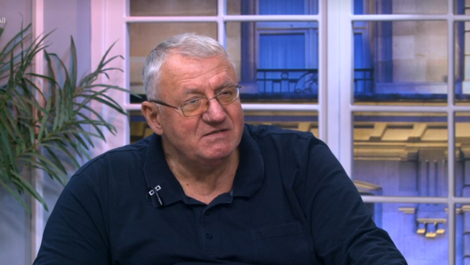 ŠEŠELJ VITLAO PIŠTOLJEM Marić upitao radikala: Jesi li sad došao naoružan?