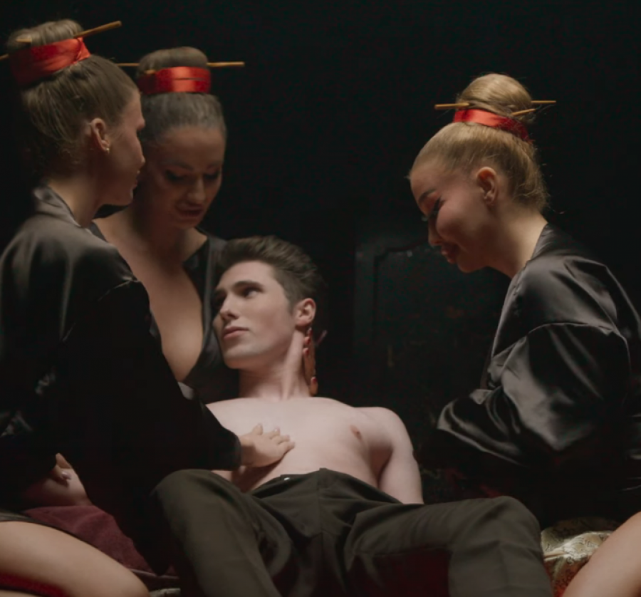 PROMENILA PROFESIJU! Mina Vrbaški otišla u pevačice, stihove posvetila bivšem dečku iz Zadruge