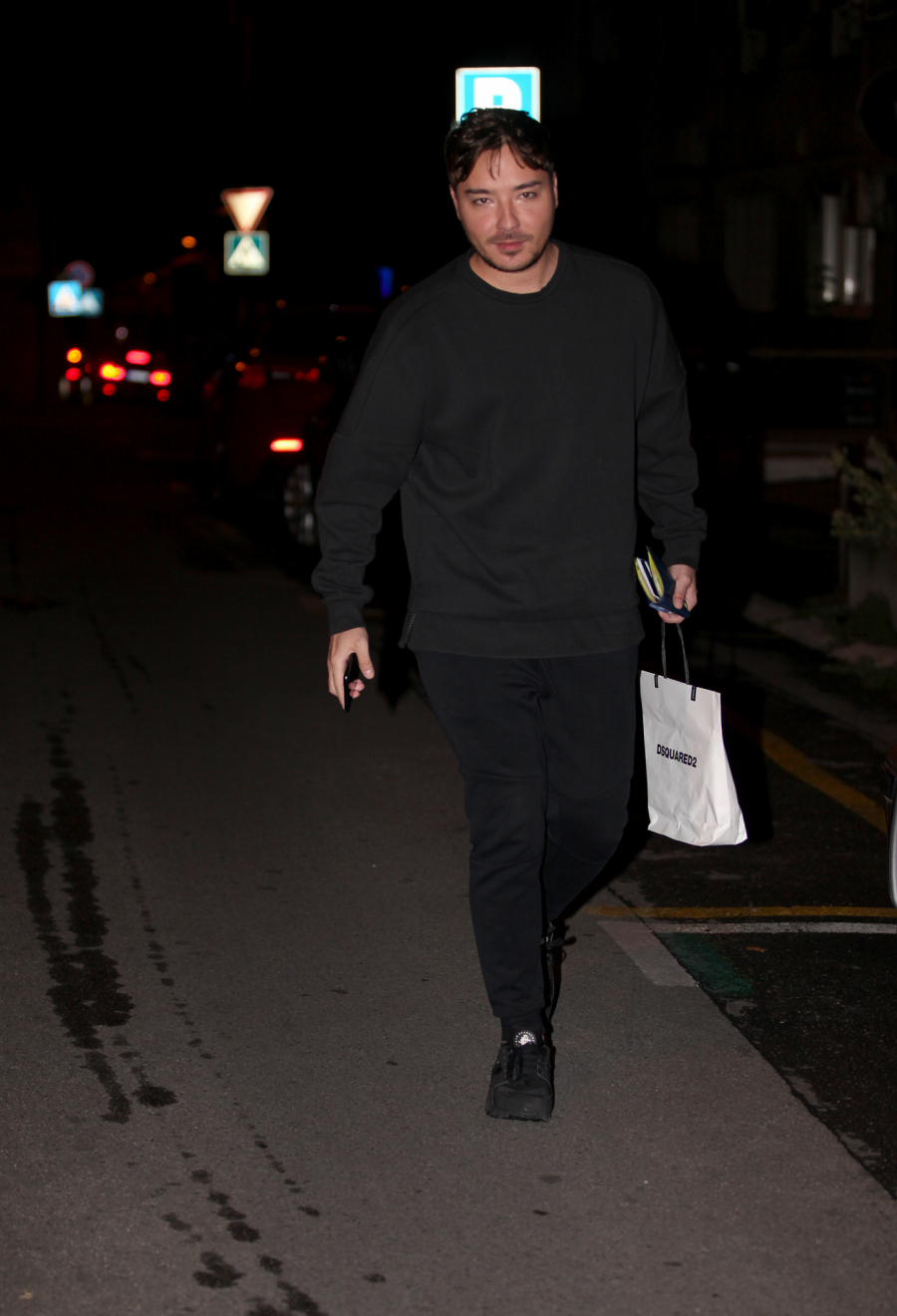 VREME JE DA BUDU KAŽNJENI Lekari, političari i estradnjaci složni da su Manojlovićeva i Stanković preterali: Policija i tužilaštvo da reaguju na neobrazovanu Radu i Milana!