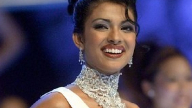 PROGLAŠENA JE NAJLEPŠOM ŽENOM NA PLANETI IKAD: Naglo se promenila posle tridesete, svi su joj govorili da ne liči na sebe