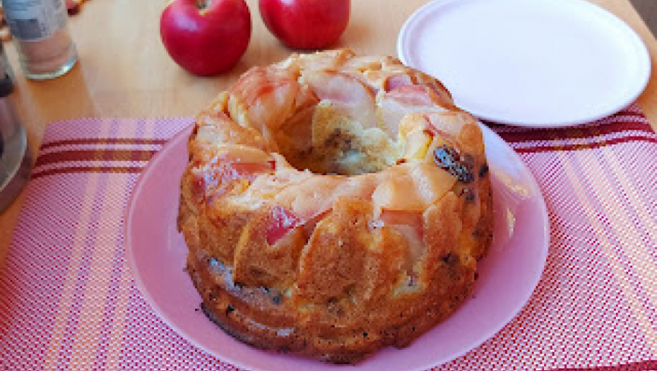 BAKIN DOMAĆI KOLAČ Kolač sa jabukama, ukusniji od torte i baklave (VIDEO)