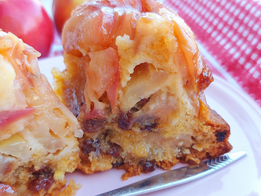 BAKIN DOMAĆI KOLAČ Kolač sa jabukama, ukusniji od torte i baklave (VIDEO)
