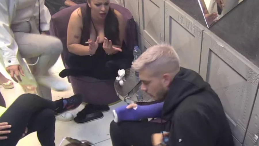 BESNA ŠTO JOJ MUŽ NE DOZVOLJAVA DA IMA LJUBAVNIKA?! Dejan se gušio u suzama zbog Dalilinog ponašanja, ona se žalila Matoroj na njegove reakcije