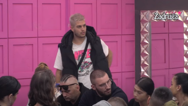 TO JE ZATVORENA TEMA Dok ga majka i brat podržavaju, Dejan nastavlja po starom, Đedović ga urnisao: Ona te je rodila, a nju si u rijalitiju našao!