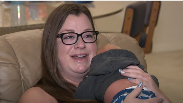 NAJVEĆE NOVOROĐENČE NA SVETU Nakon 19 pobačaja, rodila je sina sa preko šest kilograma, on je malo čudo!