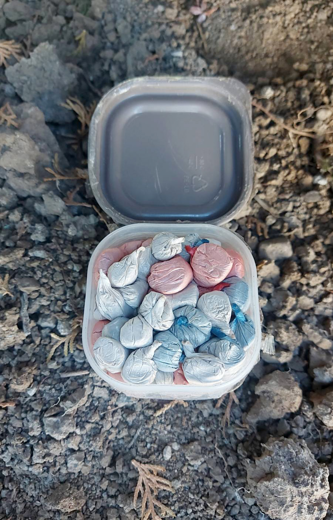 AKCIJA HAPŠENJA U OBRENOVCU Pao narko trojac osumnjičen za dilovanje heroina (FOTO/VIDEO)