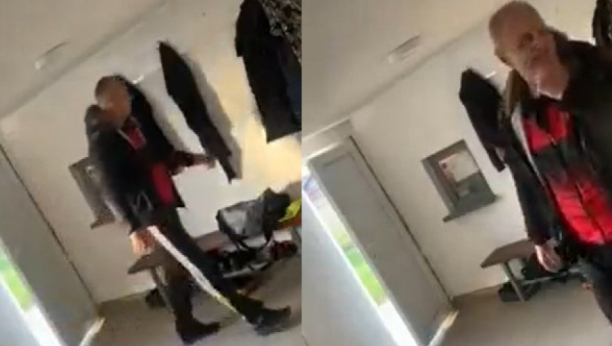 SKANDAL U KOMŠILUKU Član kluba pelješio po svlačionicama svoje igrače (VIDEO)