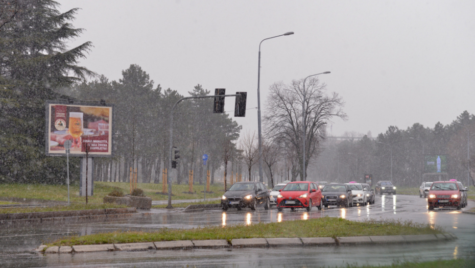 TOKOM SVIH PRAZNIČNIH DANA Očekuje se pojačan intenzitet saobraćaja u Srbiji
