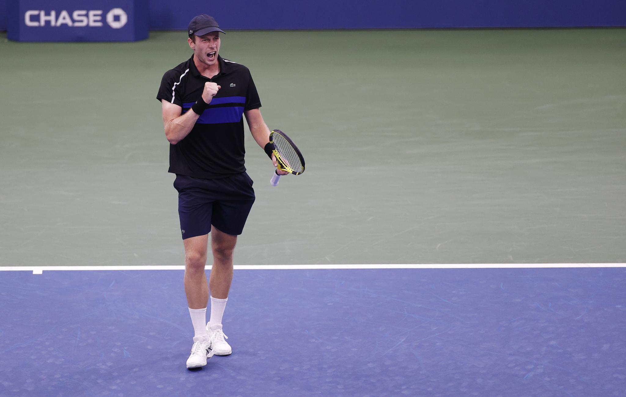 SENZACIJA U RUSIJI! Malo poznati Holanđanin eliminisao ŠESTOG IGRAČA SVETA i krenuo po trofej!