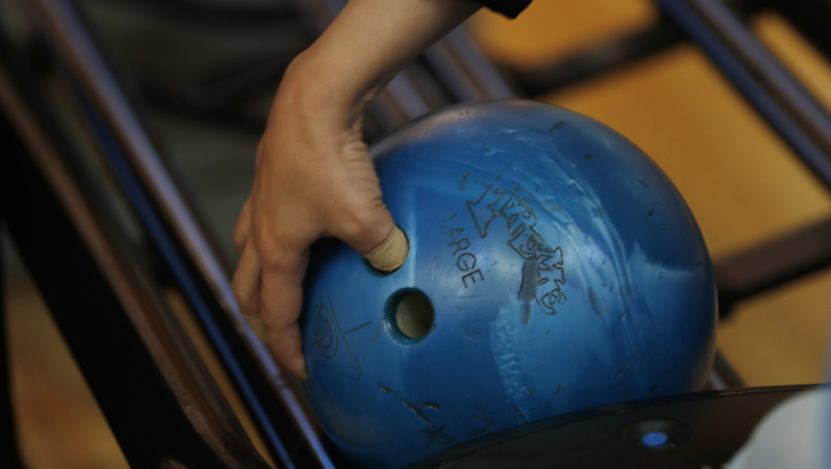 "UZELI NAM 3.000 DINARA ZA DVA SATA KUGLANJA, VIKENDOM JOŠ I SKUPLJE" Beograđani besni zbog cena