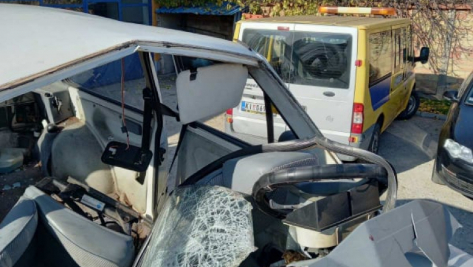 DETALJI UDESA KOD KIKINDE U "jugu" sa šestoro putnika bila i dvojica dečaka (FOTO SA LICA MESTA)