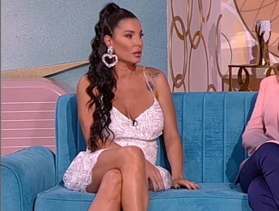 NESUGLASICE REŠAVAMO U ČETIRI OKA! Mia Borisavljević progovorila o vaspitanju ćerki, pa se dotakla i ljubomore!