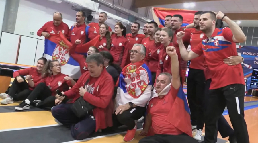 SVET SE KLANJA SRBIJI Šesti put naša selekcija je prvak planete! (FOTO, VIDEO)