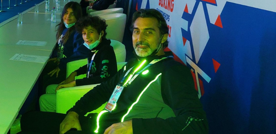 SRPSKI I SVETSKI TENISKI AS UZ BOKSERE Zimonjić sa blizancima bodri majstore plemenite veštine