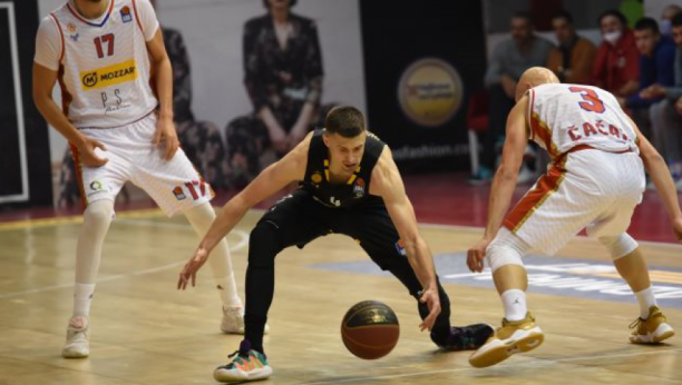 PARTIZAN 8 OD 8 Crno-beli moćni i u Čačku protiv Borca (VIDEO)