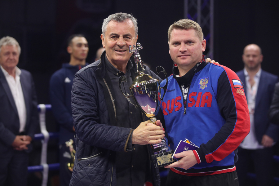 NAJBOLJI SRPSKI BOKSER 20. VEKA TADIJA KAČAR BUDNO PRATI I BODRI NAŠ TIM NA SP Bratska ljubav nema granicu - „poklonio“ mu olimpijsko zlato